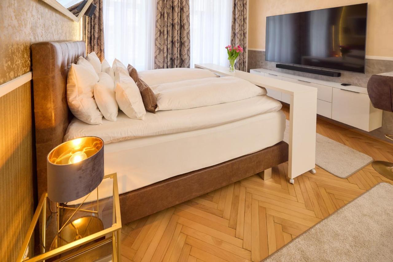 Sophies Place Augarten - Imperial Lifestyle City Apartments Vienna Parking Exterior photo